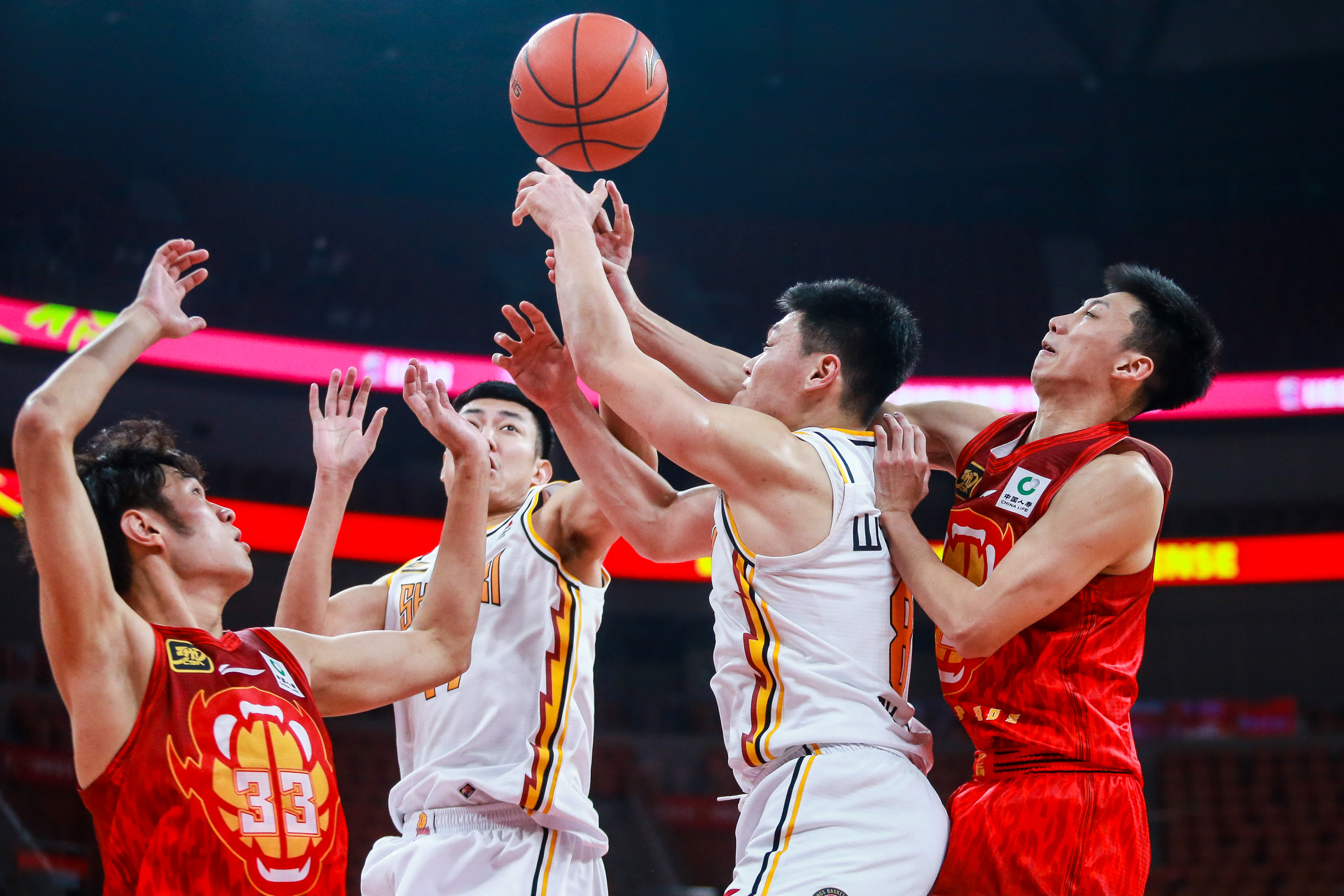 开云体育-赛后CBA季后赛传出新动向，托特纳姆篮板制胜，管理层表态：目标明确，球探报告显示潜力的简单介绍